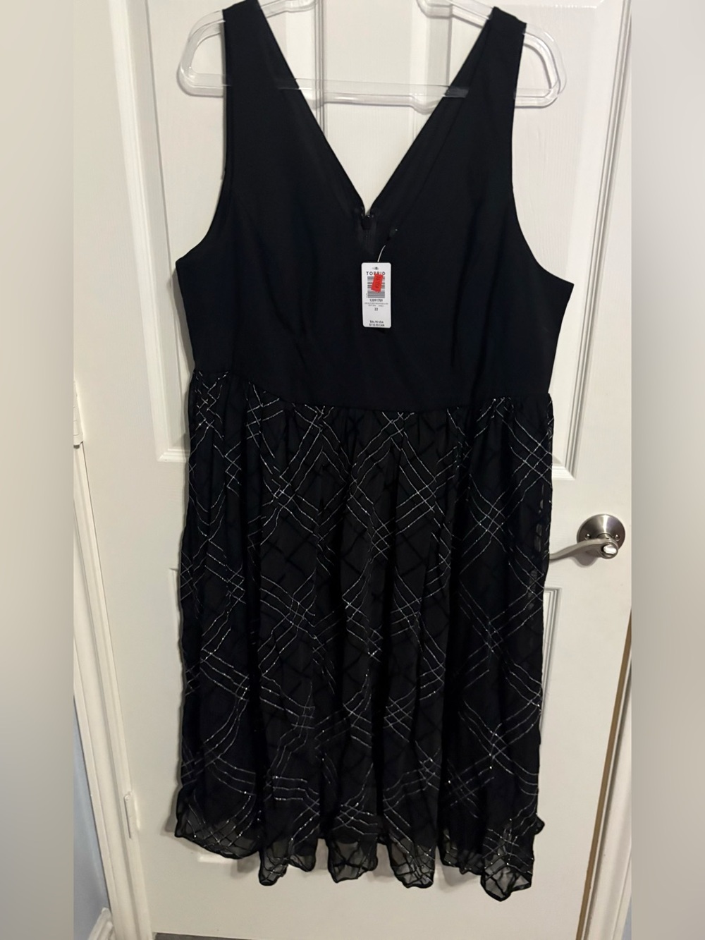 202- NWT torrid Black V-Neck A-Line Dress with Silver Lattice Overlay